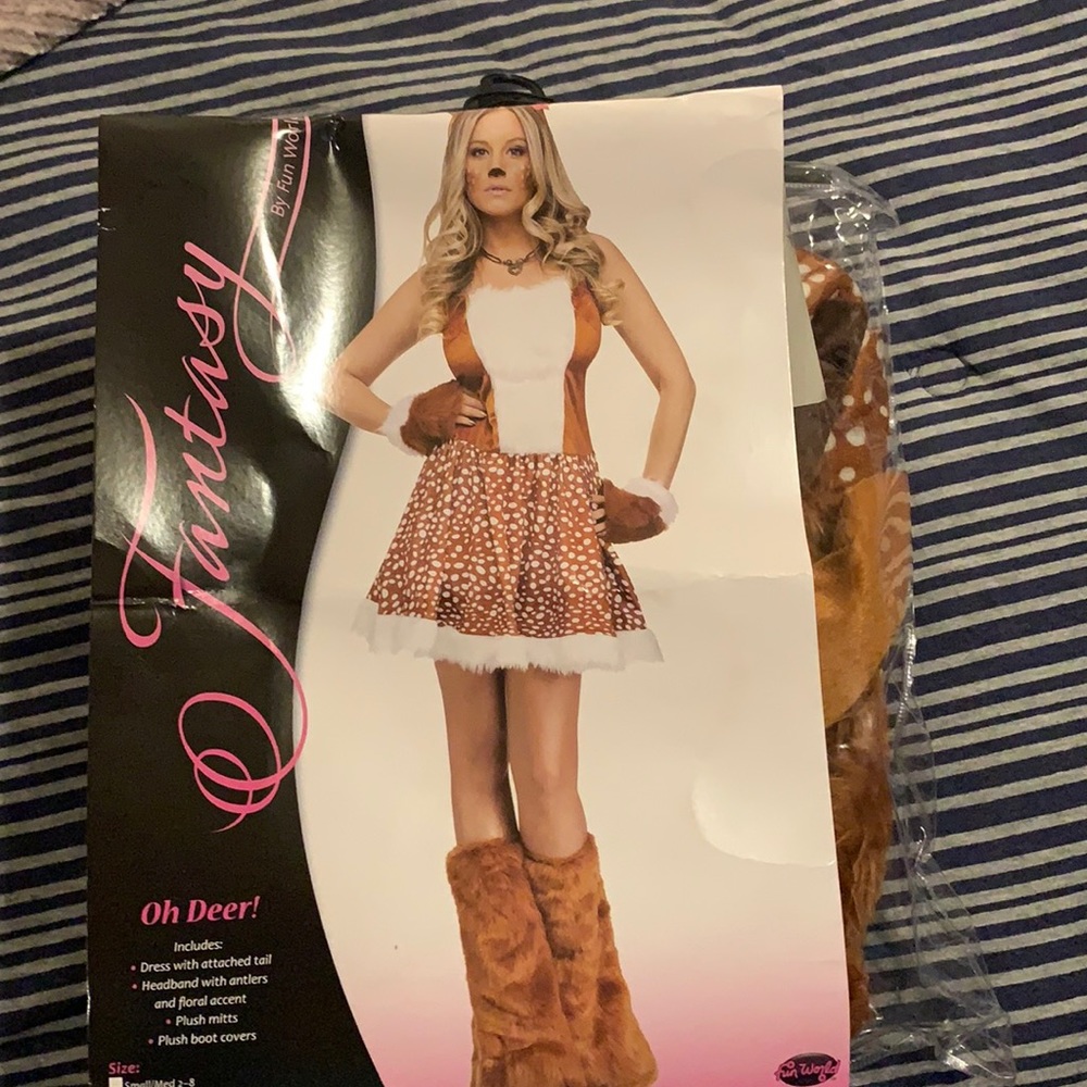 Adorable deer costume I wore it for an elf party for the holidays